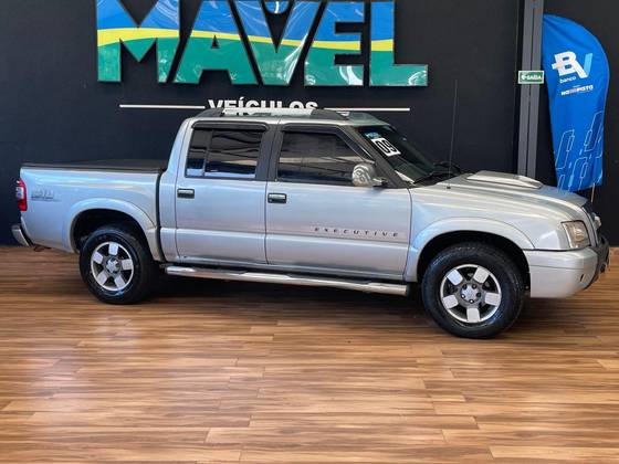 CHEVROLET S10 2.4 MPFI EXECUTIVE 4X2 CD 8V FLEX 4P MANUAL